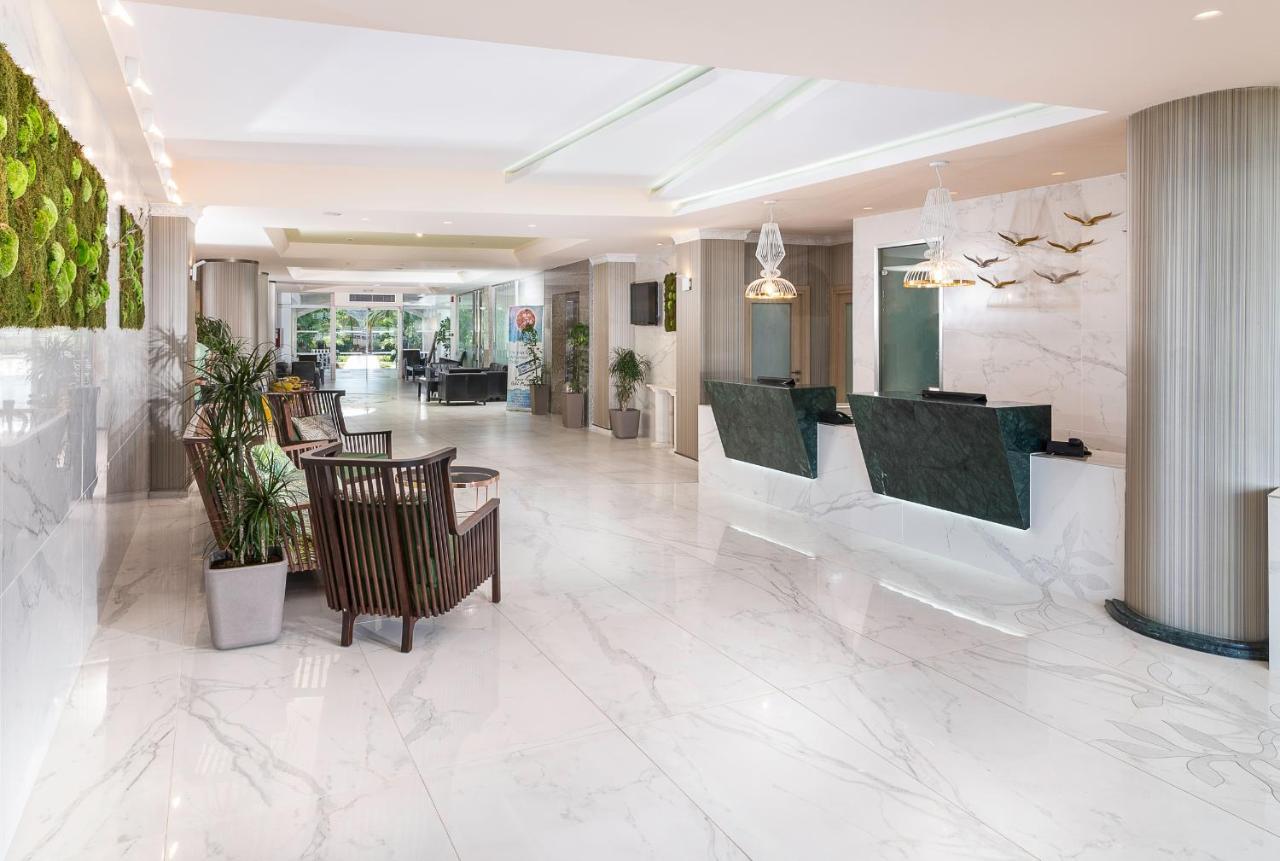 Portes Beach Hotel ネア・ポティダイア エクステリア 写真